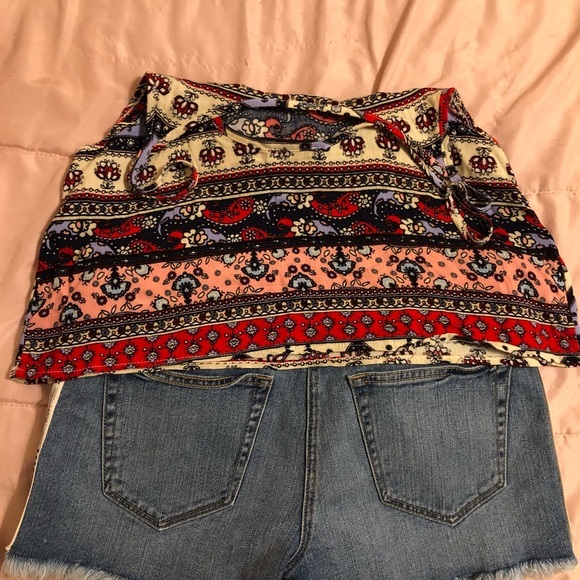 Loft jean shorts with LA HEARTS‎ tank. - Picture 7 of 9